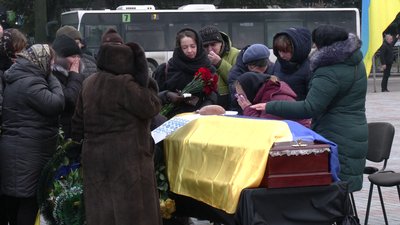У Рівному попрощалися з 36-річним сержантом Іваном Добродієм У Рівному попрощалися з 36-річним сержантом Іваном Добродієм