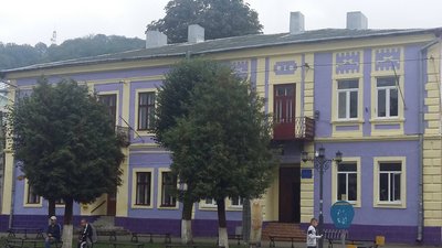 Недостача в 30 мільйонів та зменшення зарплат: громади на Буковині прийняли річні бюджети Недостача в 30 мільйонів та зменшення зарплат: громади на Буковині прийняли річні бюджети