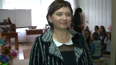 Читали й малювали: черкаська письменниця провела казкотерапію для дітей-переселенців Читали й малювали: черкаська письменниця провела казкотерапію для дітей-переселенців