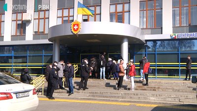 Рівненський ЦНАП відновив видачу та обмін паспортів