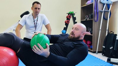 Щоб навчитись ходити на протезаз, потрібно багато тренуваьтися, кажеТарас Сасовський Щоб навчитись ходити на протезаз, потрібно багато тренуваьтися, кажеТарас Сасовський