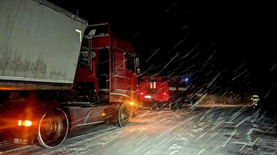 Застрягли на бездоріжжях: на Миколаївщині рятувальники тричі витягали автомобілі