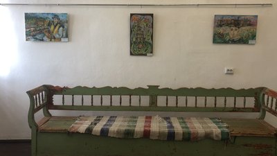 Понад 40 картини представили на виставці "Я і моя Україна" в Мукачеві