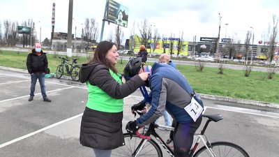 Маршрут довжиною в 50 кілометрів: у Херсоні відбулись шосейні велоперегони "Вело 50" Маршрут довжиною в 50 кілометрів: у Херсоні відбулись шосейні велоперегони "Вело 50"