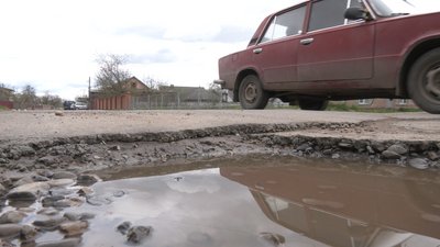 У селі Радча Івано-Франківської громади 40 років не ремонтували дорогу