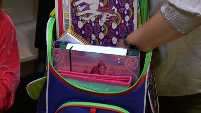 Прикарпатців просять допомогти зібрати портфелики першокласникам із сімей у скруті Прикарпатців просять допомогти зібрати портфелики першокласникам із сімей у скруті