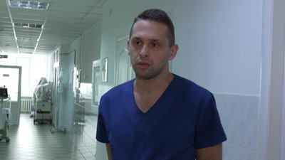 "Уламок влетів в стіну і матір привалило цеглинами": родичі травмованої під час російської атаки на Хмельниччині "Уламок влетів в стіну і матір привалило цеглинами": родичі травмованої під час російської атаки на Хмельниччині