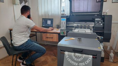 Ветеран зі Львівщини отримав грант на обладнання для друку зображень на одязі Ветеран зі Львівщини отримав грант на обладнання для друку зображень на одязі