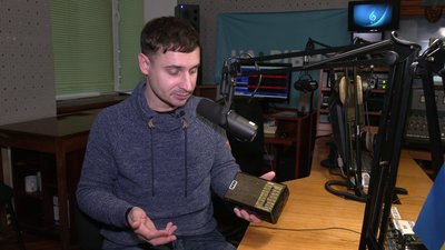 Радіо під час блекауту. Ведучий з Рівного розповів, як налаштувати приймач