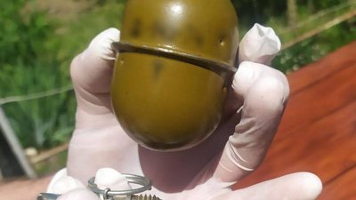 Погрожував підірвати автомобіль: на Черкащині затримали чоловіка з гранатою