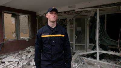 Ракетний удар по Чернігову: історії рятувальників з Чернігова Ракетний удар по Чернігову: історії рятувальників з Чернігова
