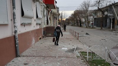 Обстріли Херсона, центральний ринок, вулиця, люди