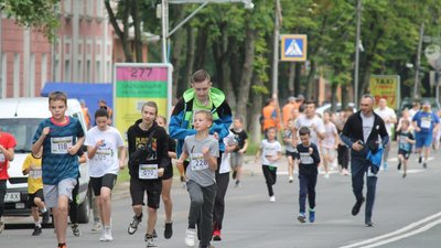 В Олександрії на Кіровоградщині до дня міста зібрали понад 1,5 мільйона гривень для ЗСУ В Олександрії на Кіровоградщині до дня міста зібрали понад 1,5 мільйона гривень для ЗСУ