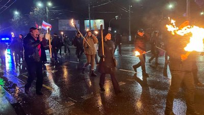 У Житомирі відбулася смолоскипна хода до 113-річчя Степана Бандери У Житомирі відбулася смолоскипна хода до 113-річчя Степана Бандери