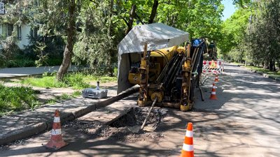 У Миколаєві по вулиці Молодогвардійській триває заміна водопровідної труби У Миколаєві по вулиці Молодогвардійській триває заміна водопровідної труби