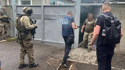 Допомагали військовозобов’язаним ухилятись від призову на службу: на Одещині викрили керівництво районної ВЛК