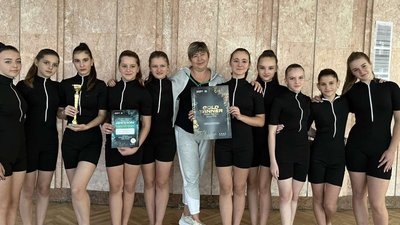 Черкащанки вибороли золото на всеукраїнському фестивалі "Дикі танці" Черкащанки вибороли золото на всеукраїнському фестивалі "Дикі танці"