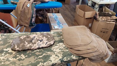 У Львові релоковані підприємства об'єдналися та шиють військову форму