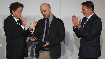 Народ України нагородили німецькою премією "M100 Media Award" Народ України нагородили німецькою премією "M100 Media Award"