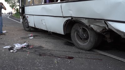 За фактом ДТП в поліції порушили кримінальне провадження. Фото: ГУ Нацполіції в Хмельницькій області. За фактом ДТП в поліції порушили кримінальне провадження. Фото: ГУ Нацполіції в Хмельницькій області.