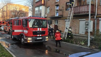 У Черкасах з пожежі в багатоповерхівці евакуювали людей