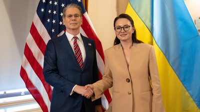 Юлія Свириденко, Скотт Бессетт