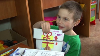 Читали й малювали: черкаська письменниця провела казкотерапію для дітей-переселенців Читали й малювали: черкаська письменниця провела казкотерапію для дітей-переселенців