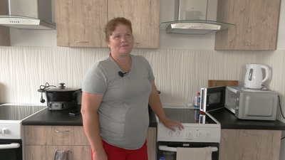 Переселенка з Херсонщини Марія Єфімчук живе у новому шелтері на Івано-Франківщині Переселенка з Херсонщини Марія Єфімчук живе у новому шелтері на Івано-Франківщині