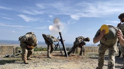 Володимир Лободюк з побратимами Володимир Лободюк з побратимами