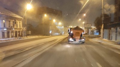 Майже всі магістралі Дніпра розчищені від снігу – мерія