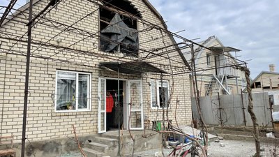 Армія РФ обстріляла Херсон та його передмістя, двоє людей загинули Армія РФ обстріляла Херсон та його передмістя, двоє людей загинули