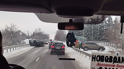 Деталі аварії на Волині за участі автобуса та буса