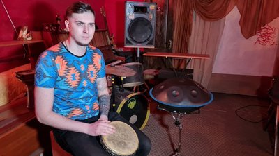 "Мене мурашить після кожної гри". Кропивничанин Ігор Труш про гру на хендпані "Мене мурашить після кожної гри". Кропивничанин Ігор Труш про гру на хендпані