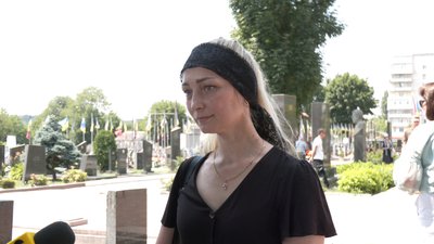 Вікторія Хоружа каже, що Сергій Хоружий був хорошим сім'янинои і мріяв жити у власному домі Вікторія Хоружа каже, що Сергій Хоружий був хорошим сім'янинои і мріяв жити у власному домі