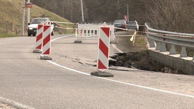 Обвал дороги "Мукачево-Рогатин": як об’їхати та за чий рахунок будуть ремонтувати Обвал дороги "Мукачево-Рогатин": як об’їхати та за чий рахунок будуть ремонтувати