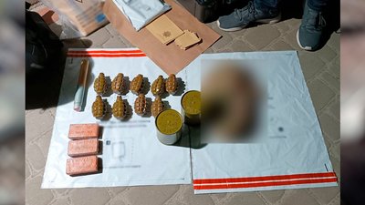 Гранати та вибухівка, знайдені в оселі підозрюваного у вбивстві родини киян на Чернігівщині