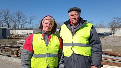 "Це наше місто. Що могли, те й робили": історія комунальників з-під Харкова, які рятували техніку під авіаударами "Це наше місто. Що могли, те й робили": історія комунальників з-під Харкова, які рятували техніку під авіаударами