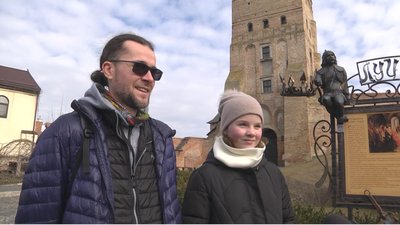 Гімн України на вежі: в Луцькому замку щодня сурмить кликун Гімн України на вежі: в Луцькому замку щодня сурмить кликун