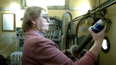 Чи забруднене у Рівному повітря та як фахівці гідрометцентру перевіряють його стан