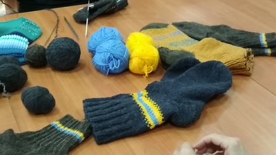 "Підтримка, не тільки хаймарсами". Переселенка з Волновахи запустила акцію "Шкарпетки для ЗСУ"