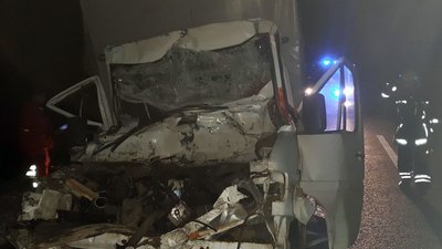 Дві нічні ДТП на Дніпропетровщині: двоє людей загинули, одна – з травмами