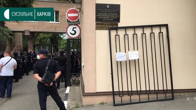 Поліція затримала учасника сутичок біля диспансеру чорнобильців, він госпіталізований