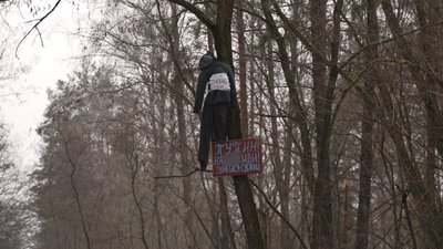 Під обстрілами, але з вірою у краще: як живуть у Семенівці на Чернігівщині, що за 12 км від кордону з Росією Під обстрілами, але з вірою у краще: як живуть у Семенівці на Чернігівщині, що за 12 км від кордону з Росією
