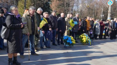 У Житомирі вшанували пам’ять українського поета Тараса Шевченка У Житомирі вшанували пам’ять українського поета Тараса Шевченка