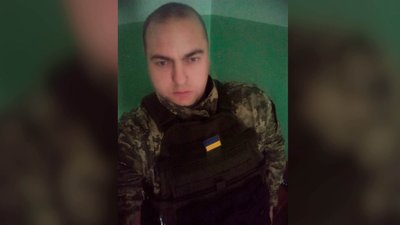 На Чернігівщині попрощалися з двома бійцями, які загинули на сході України На Чернігівщині попрощалися з двома бійцями, які загинули на сході України