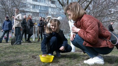 Черкащани долучилися до всеукраїнської ініціативи "Сади перемоги"