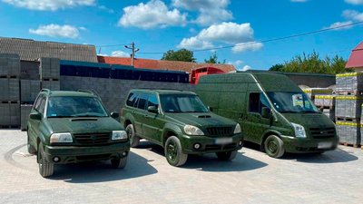 Громада на Тернопільщині відправила для ЗСУ дев'ять автомобілів Громада на Тернопільщині відправила для ЗСУ дев'ять автомобілів
