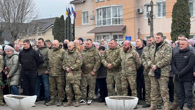 На Вінниччині попрощались з поліцейськими, які загинули під час ракетного обстрілу Одеси На Вінниччині попрощались з поліцейськими, які загинули під час ракетного обстрілу Одеси