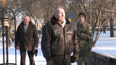 "На Волині щодня ховають одного ліквідатора": у Луцьку вшанували пам'ять учасників ліквідації аварії на ЧАЕС "На Волині щодня ховають одного ліквідатора": у Луцьку вшанували пам'ять учасників ліквідації аварії на ЧАЕС