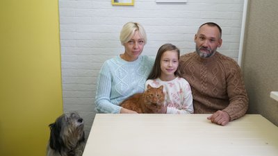 "Запитайте в доньки, як це — чекати папу з війни": історія парамедика та бійця Олексія Кравченка "Запитайте в доньки, як це — чекати папу з війни": історія парамедика та бійця Олексія Кравченка